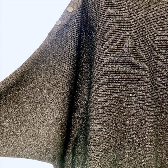 Women's Grey Black Winged Sweater with Button Detail 2X - Picture 2 of 6